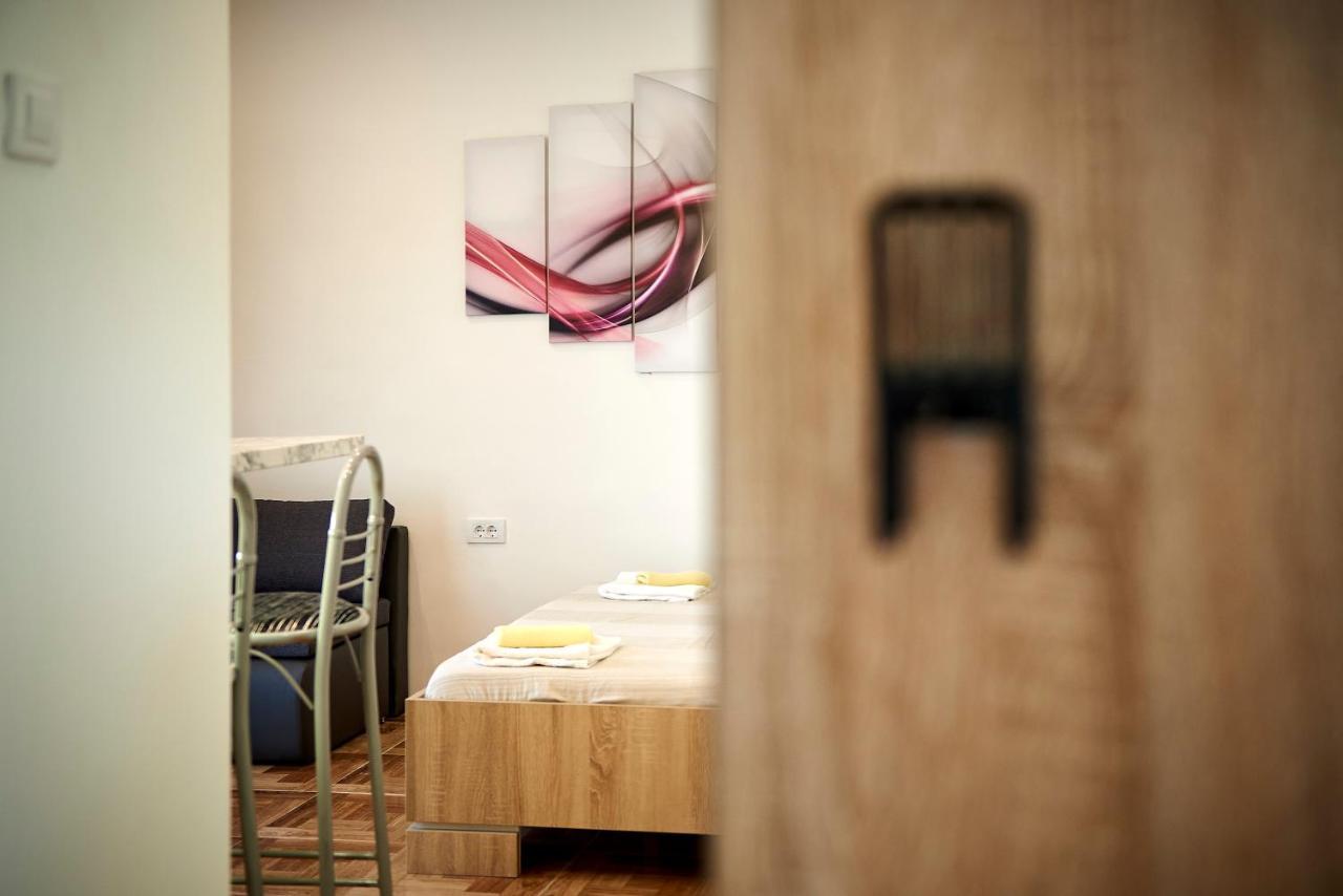טרוגיר Apartments Lucija מראה חיצוני תמונה