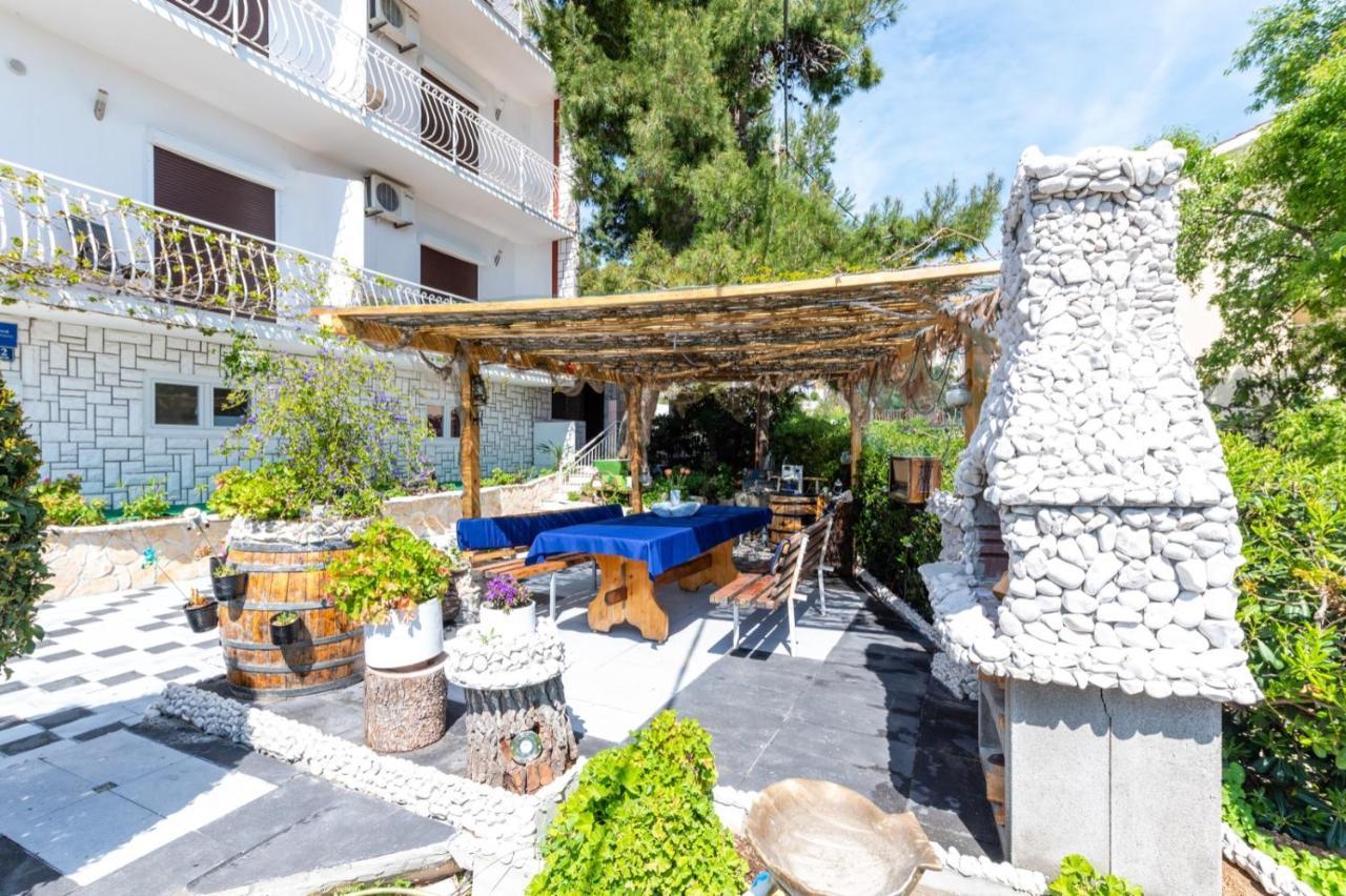 טרוגיר Apartments Lucija מראה חיצוני תמונה
