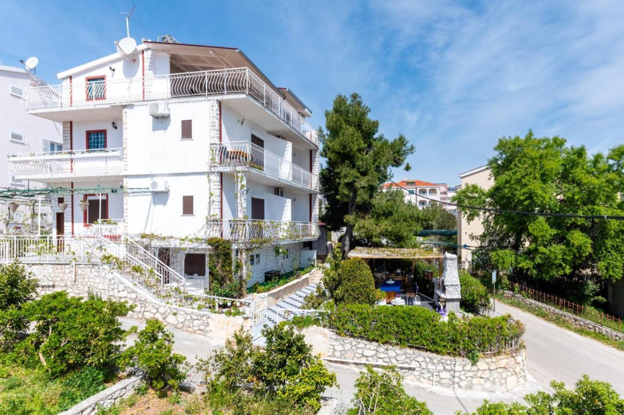 טרוגיר Apartments Lucija מראה חיצוני תמונה