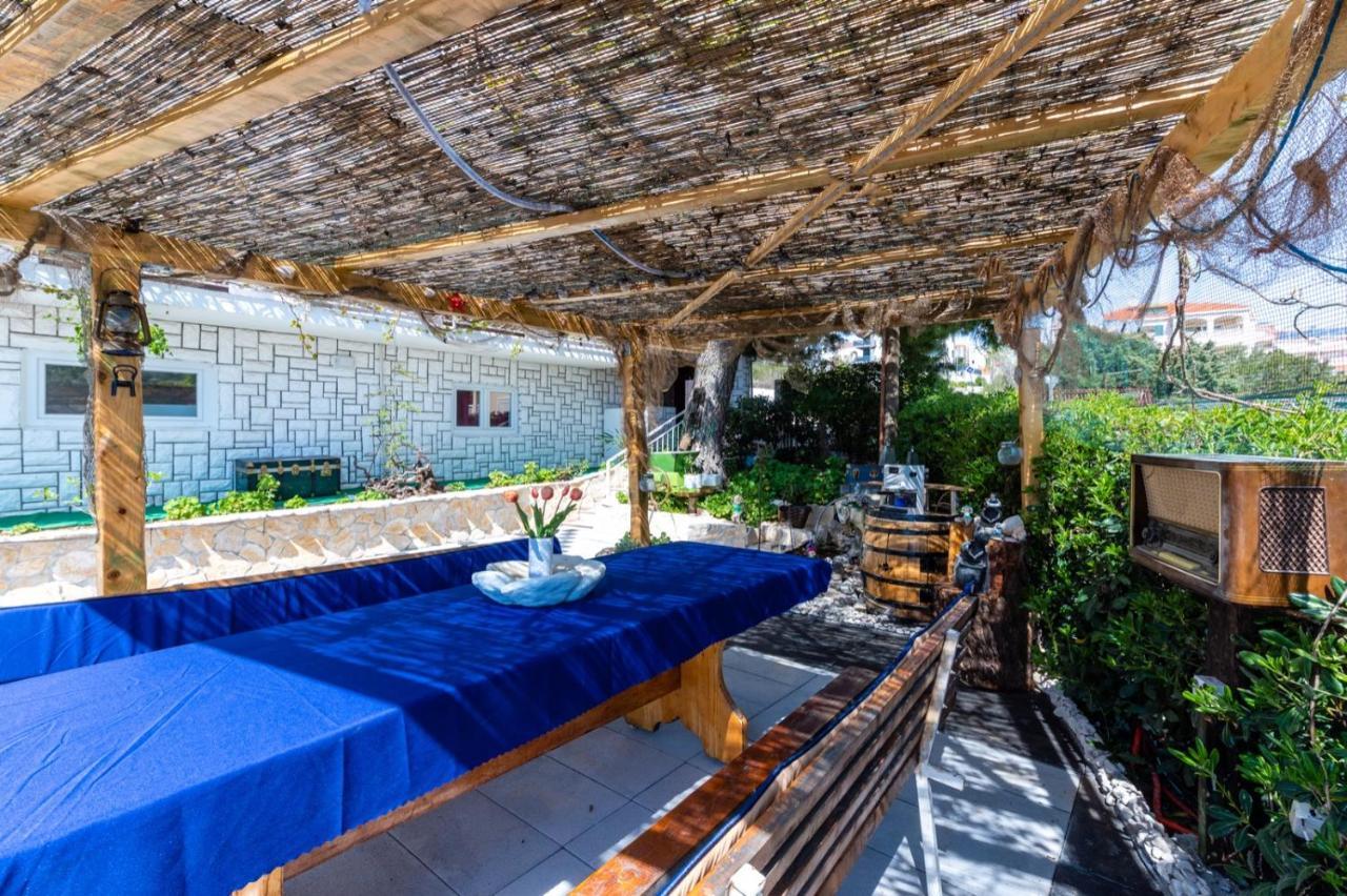 טרוגיר Apartments Lucija מראה חיצוני תמונה