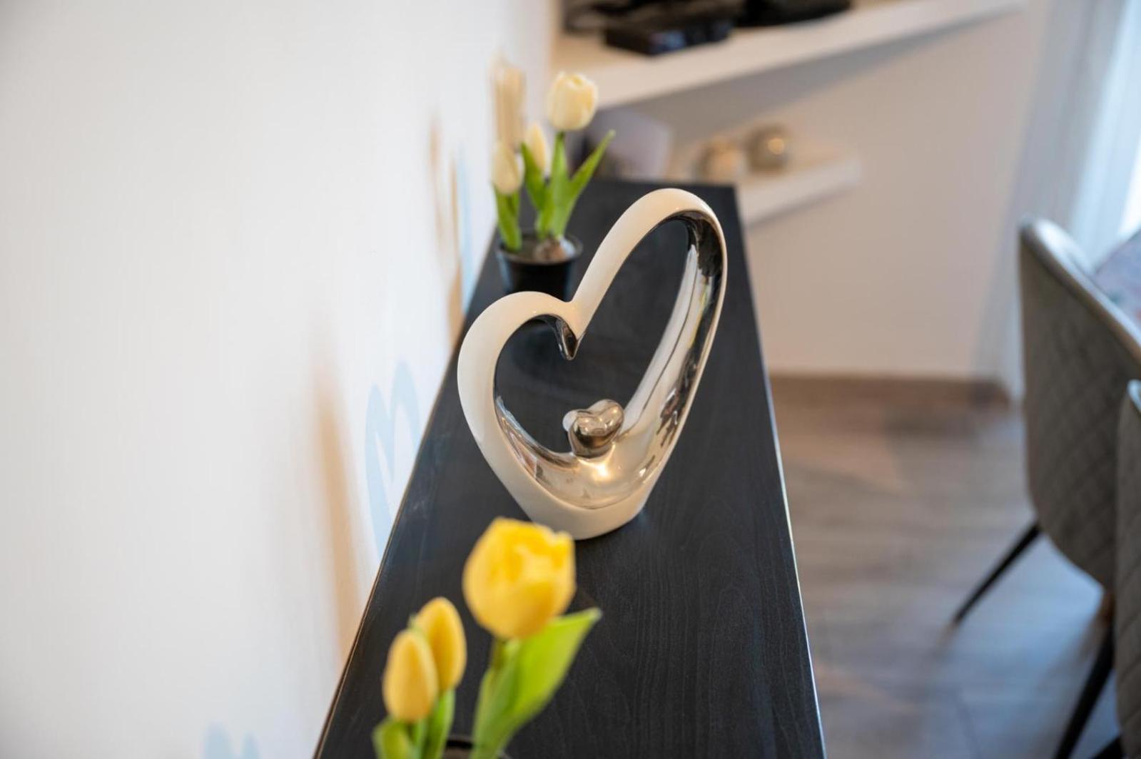 טרוגיר Apartments Lucija מראה חיצוני תמונה